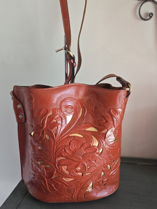 Patricia Nash Handbags - Patricia Nash Lavello Leather Bucket Bag - Rust Brown/Gold Lining